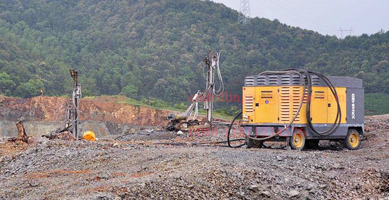 এটলাস কপকো পোর্টেবল স্ক্রু এয়ার কম্প্রেসার 30.5 মি / মিনিট নাম্বার ভলিউম ফ্লো